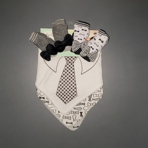 NWT Bibs and Socks with Ties and Bow Ties - Picture 2 of 9
